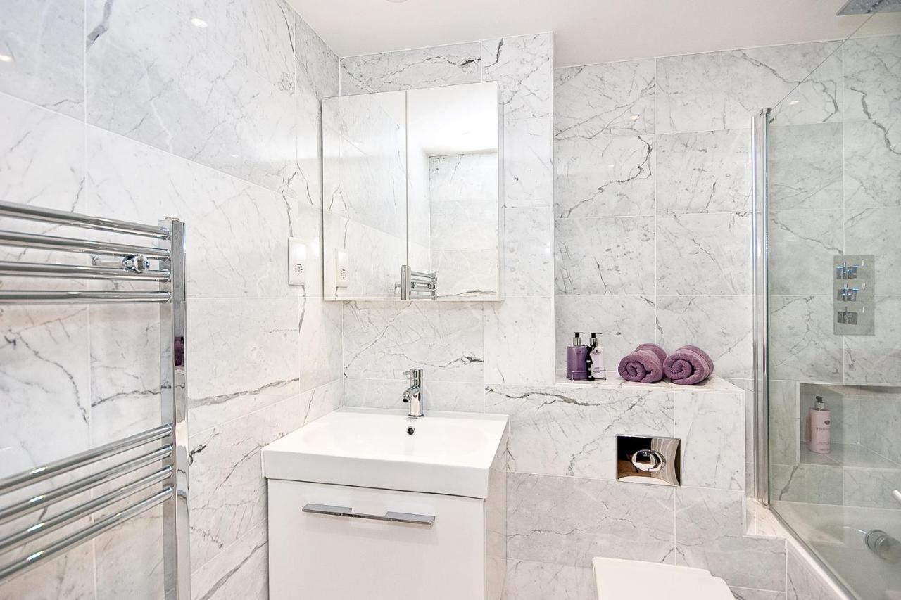 Stunning 2-Bedroom-Hosted By Sweetstay Londýn Exteriér fotografie